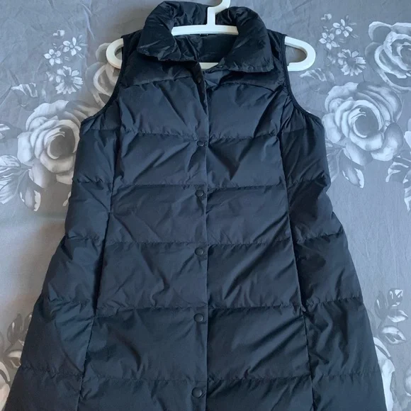 🖤Lululemon chill day vest sz6🖤 - Picture 2 of 9